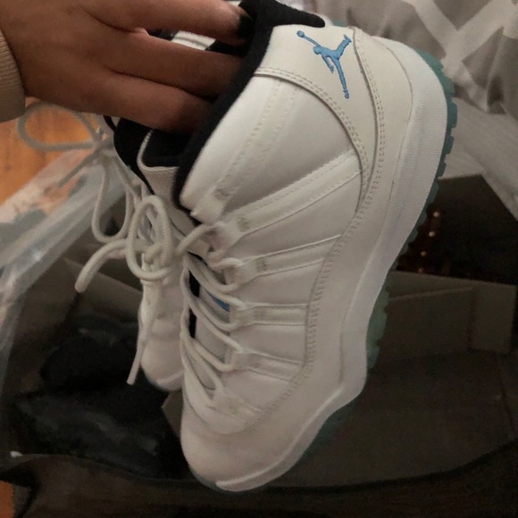 Legend Blue Jordan - Picture 5 of 7